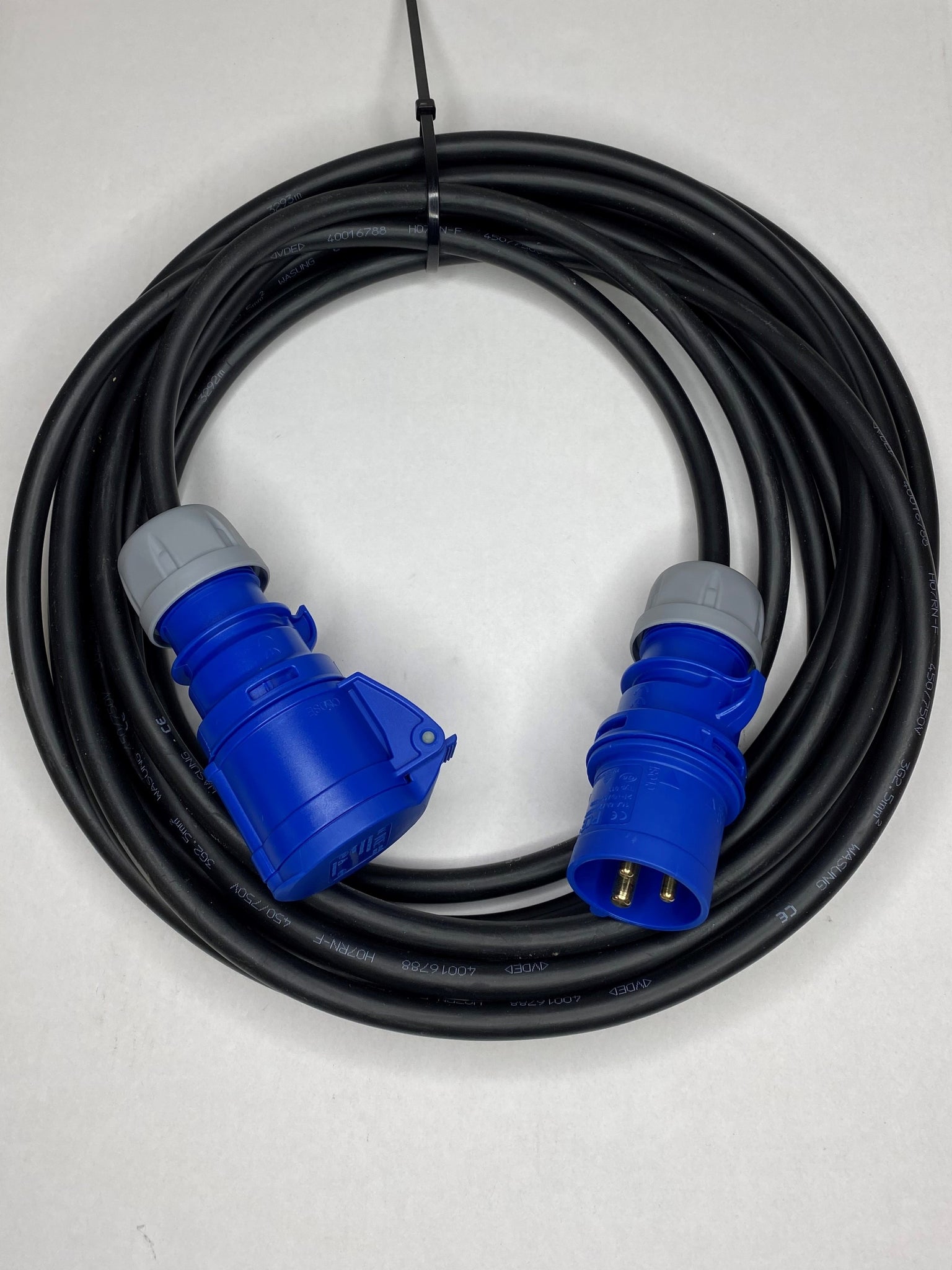5 Meter Rubber 3 X 2.5mm Extension lead with 16A 240V IEC 309 Plug & C –  Mcc Power Accessories